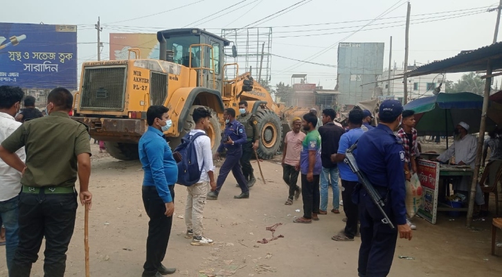 ব্রাহ্মণবাড়িয়ায় মহাসড়কের পাশের ৪০ দোকান উচ্ছেদ